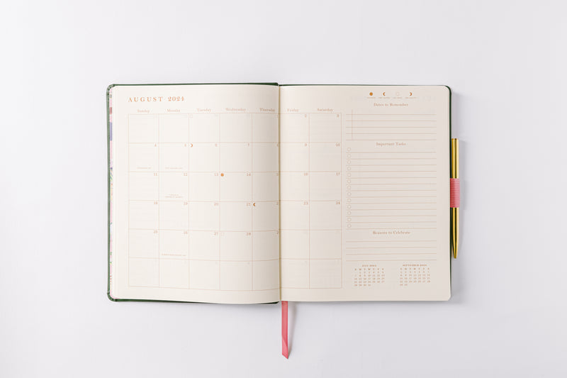 2025 Banner Agenda 17-Month Weekly Vegan Leather Bound Planner